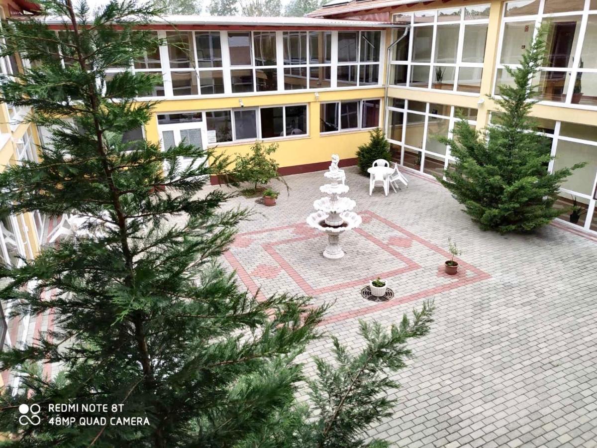 Ligetalja Termal Hotel Peneszlek Eksteriør billede